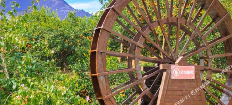 石棉沫水湖畔客栈图片