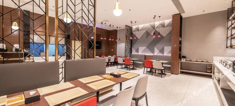 柏曼酒店(衡阳南华附二医院采霞街店)图片