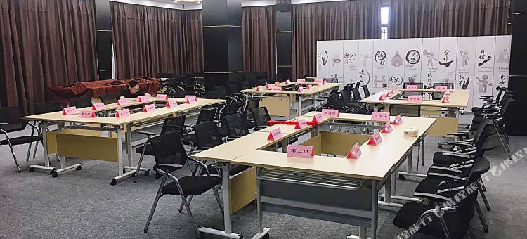 海宁皮革城南关厢亚朵酒店图片