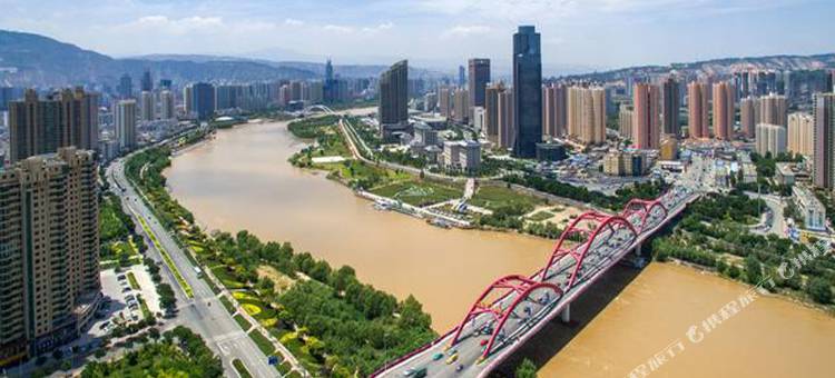 派酒店(兰州天庆花园文理学院店)图片