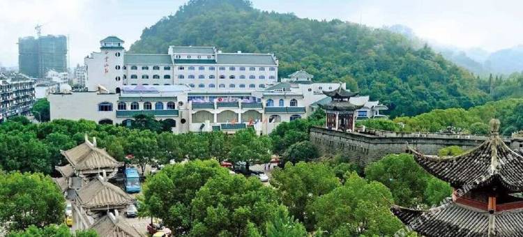 新昌白云山庄(大佛寺店)图片