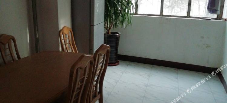 巴音郭楞何雄剑公寓图片