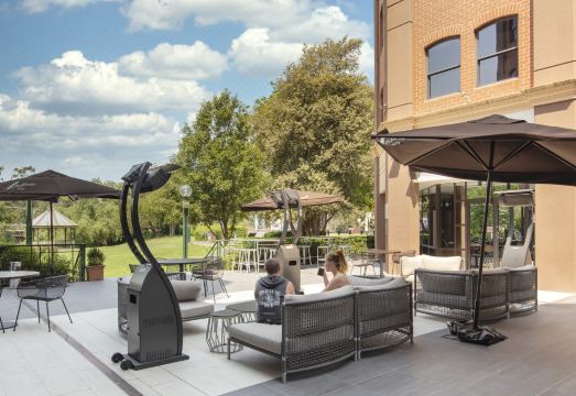 Amora Herencia Riverwalk MelbourneHotel Overview