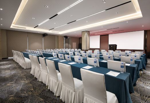 Ramada Shanghai Pudong International Airport East StationHotel Overview