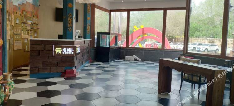 云上天山客栈(乌鲁木齐天山国际机场店)图片