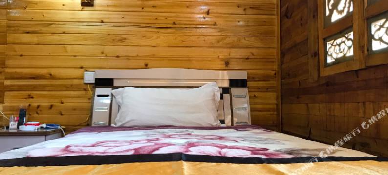 泸沽湖土司山庄图片