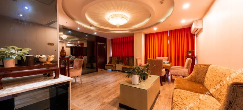 蓝丁国际酒店(垫江高铁站三合湖湿地公园店)图片