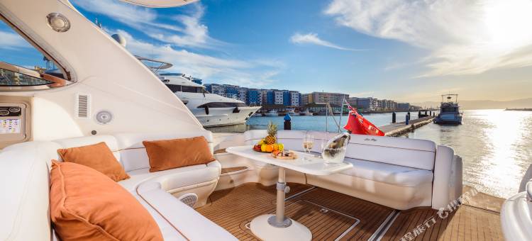 豪华游艇船屋(Luxury Yacht Hotel)图片