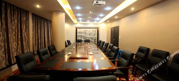 安义蔚蓝大酒店图片