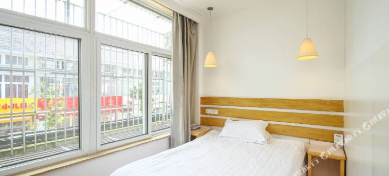 兴化雅馨居宾馆图片