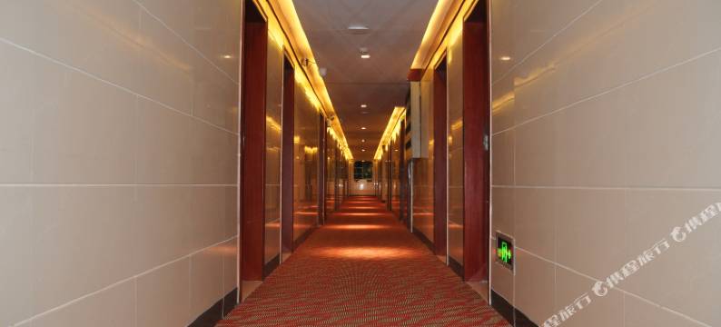 和平宾馆(深圳北站白石龙地铁站店)图片