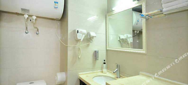 寓间里民宿(长沙河西王府井店)图片