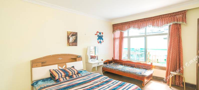 拉萨灿烂千阳客栈(八廓街店)图片