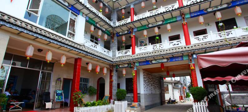 大理苍云民居图片