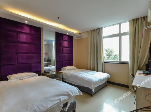 缙云亿旺宾馆    分(7条点评) 98起距离540米立即预订