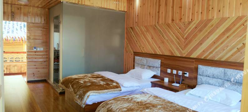 泸沽湖湿地花楼客栈图片