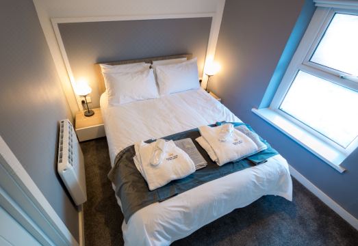 Aaron Wise Apartments Hotel Overview