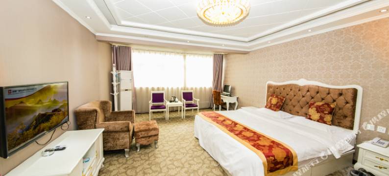 尉氏苏元春天假日酒店图片