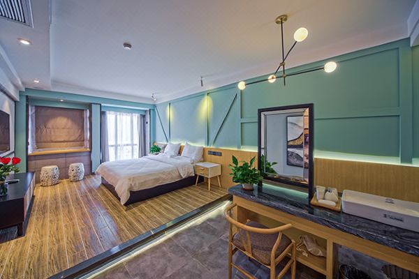 q加满庭芳客栈张家界火车站天门山店