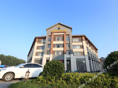 您的位置: 首页 酒店预订 蓬莱酒店 > 蓬莱南国观海小阁