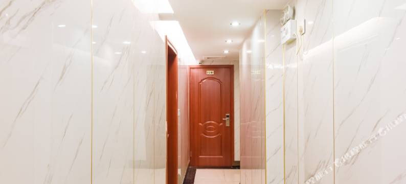 康定宜思轩商务宾馆(溜溜城店)图片