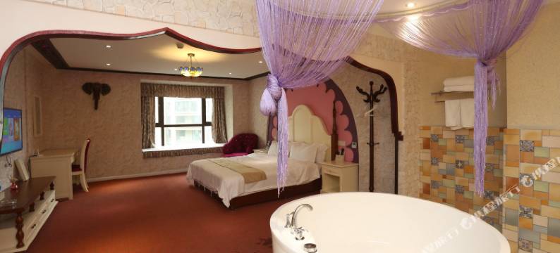 成都市玫瑰小镇主题酒店图片