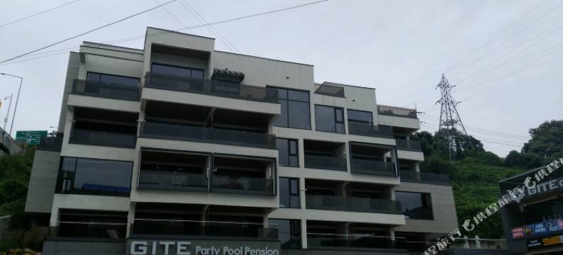 GITE酒店(Yeosu Gite Pension (Within 1 Minute Walk from Yeosu Romantic Carriage))图片