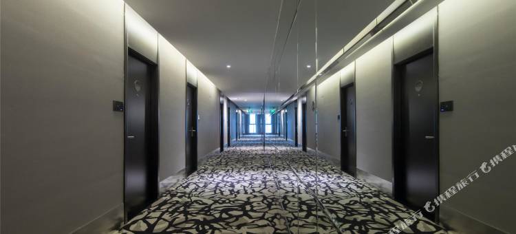 桔子酒店(杭州滨江大学城浦沿地铁站店)图片