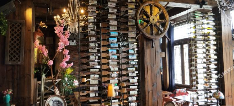 凤凰等一个人江景客栈图片