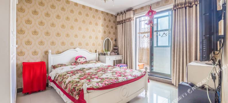 普罗旺斯小镇公寓(郑州索凌路店)图片