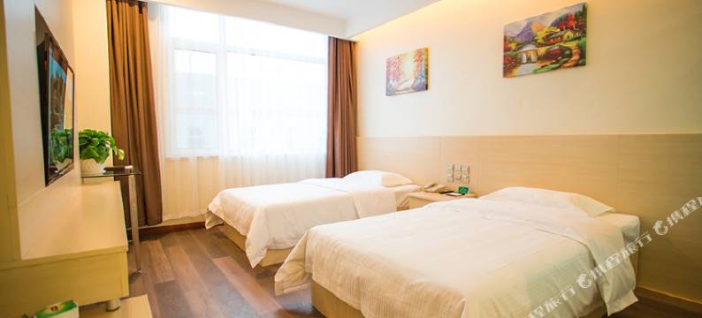 青岛赫润酒店(动车小镇店)图片