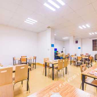 机场宿舍 20070n000000euezj8AA4_C_340_340_Q50.jpg?v=1