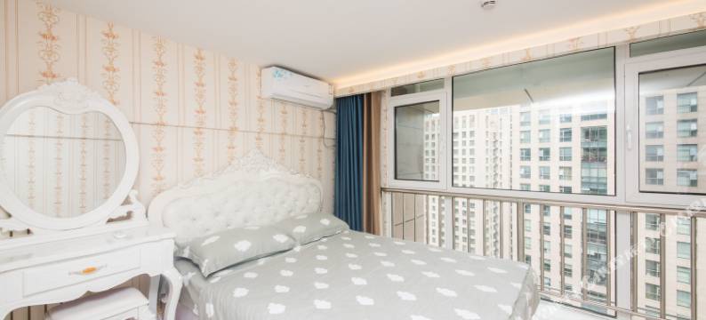 陈女士公寓(青岛翠岭路店)图片