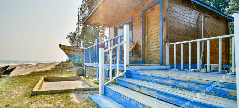 涠洲岛东海岸羽霖木屋图片