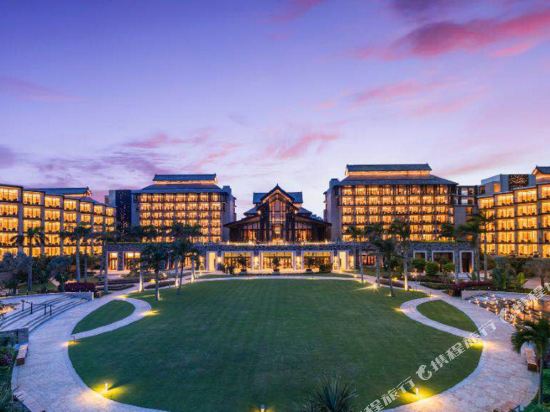 wenchang hotels with pool