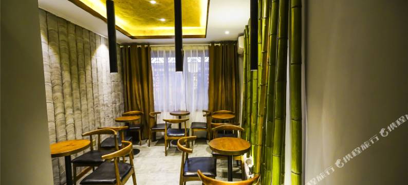 喜柚轻奢民宿(古城虹桥店)图片