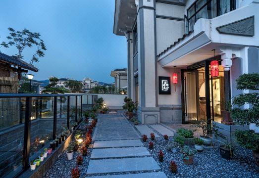 Weihelai Holiday Villa Hotel Overview