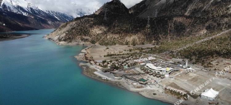 八宿然乌国际自驾房车露营营地图片