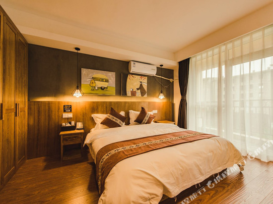 阿林穆珂客栈(长白山西景区售票处店)