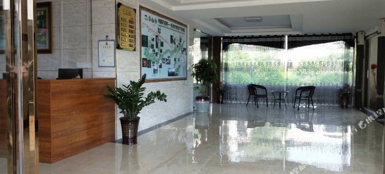 布用客栈(荔波高铁站店)图片