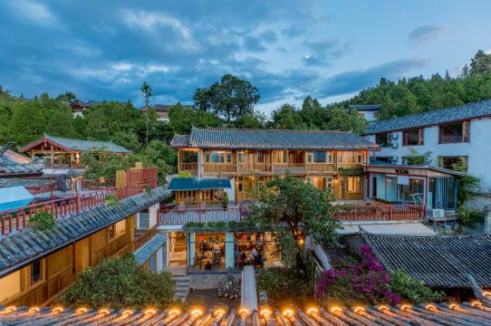 丽江古城伴山云府设计师轻奢美宿图片