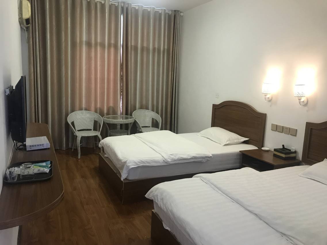 景洪望江楼酒店