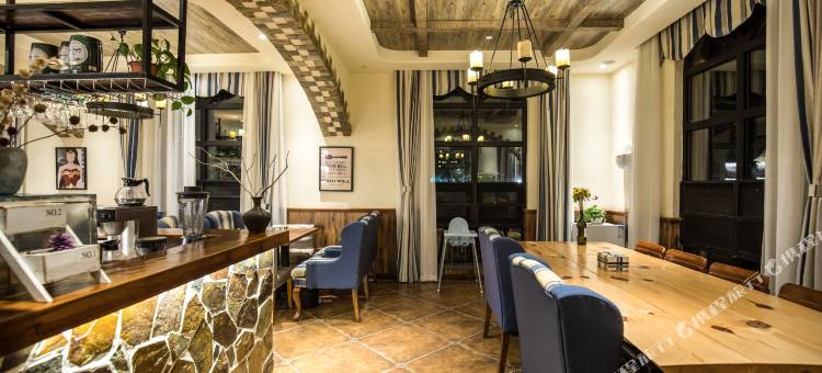 泸沽湖兮玥湿地景观酒店图片