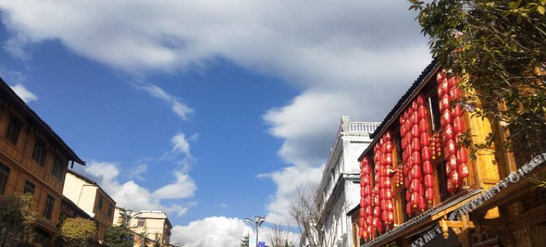 海螺沟沫水河畔精品客栈图片