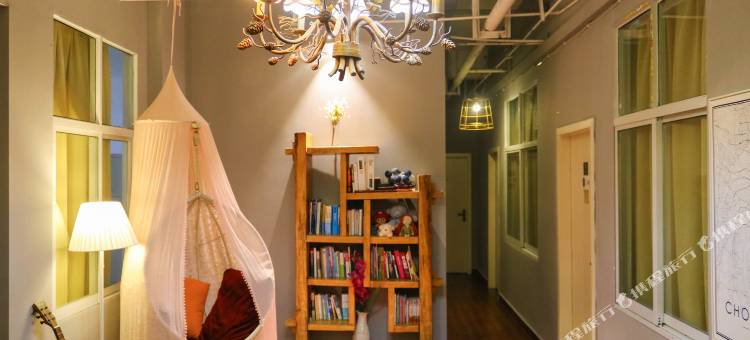 重庆飞鸟集青年旅舍(皇冠大扶梯店)图片