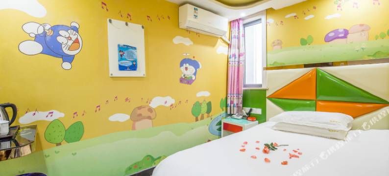 伊顶家宾馆(上海芷江中路店)图片