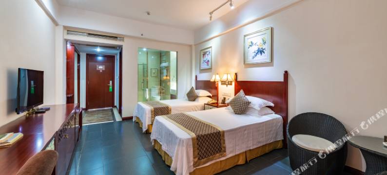 化州燕岭绿湖湾酒店图片