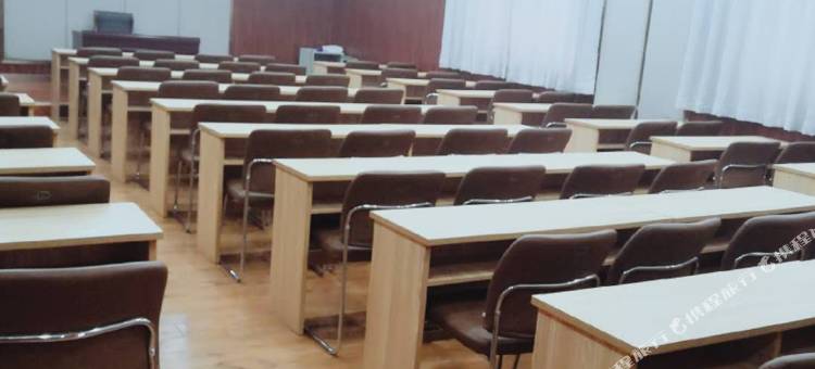 悦为漫酒店(保定高铁站河北大学店)图片