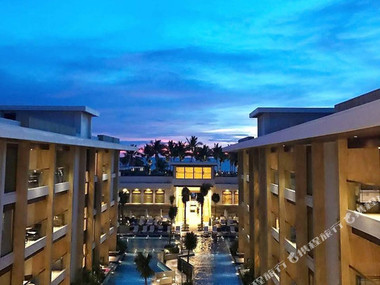 长滩岛赫娜水晶沙度假酒店