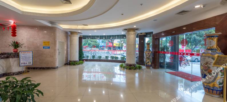 百顺大酒店(贵港客世界大润发店)图片